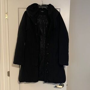 Stylish Black Hooded Puffer Coat